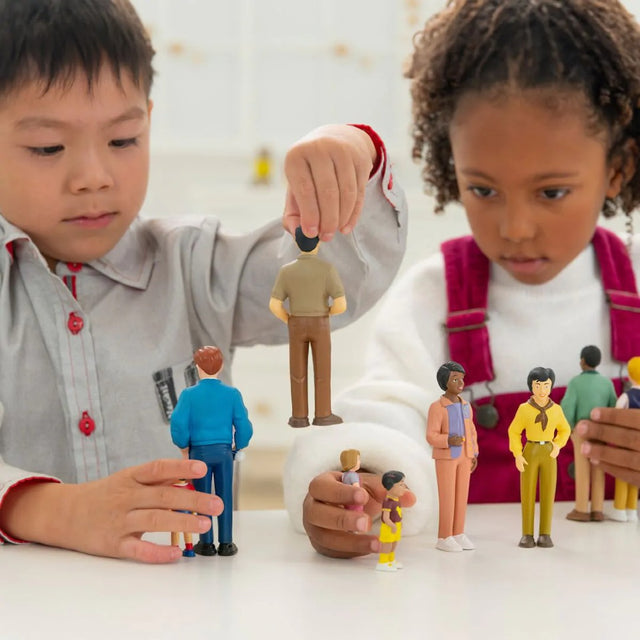 Figurice različitih obitelji svijeta