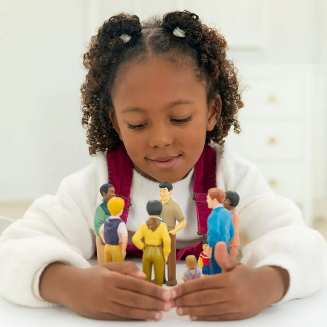 Figurice različitih obitelji svijeta